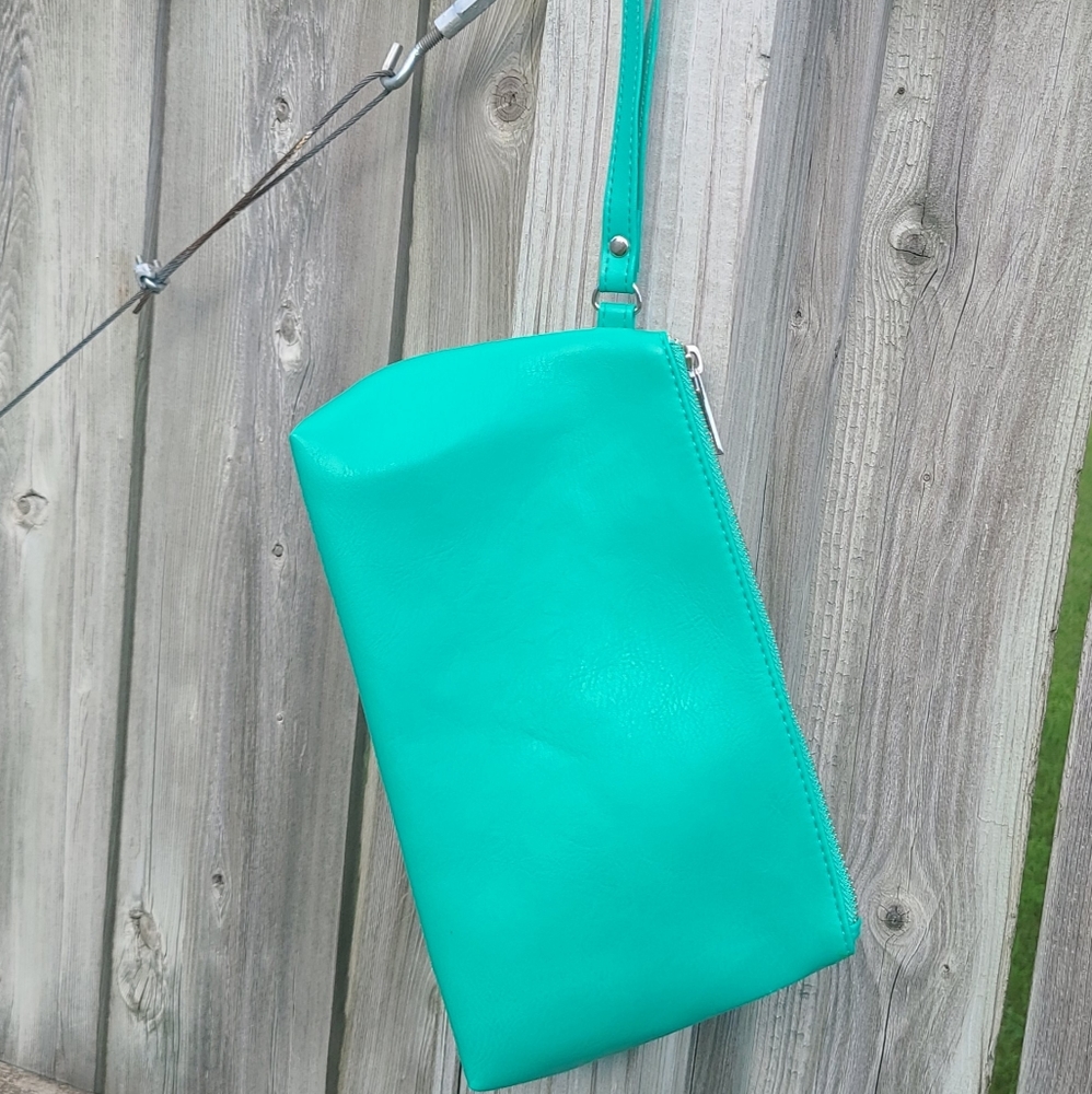 Vegan Leather Wristlet in Bright Mint Green